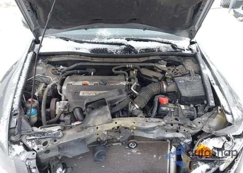 2009 Honda Accord 2.4 Ex from USA, damaged, VIN 1HGCP26739A161217